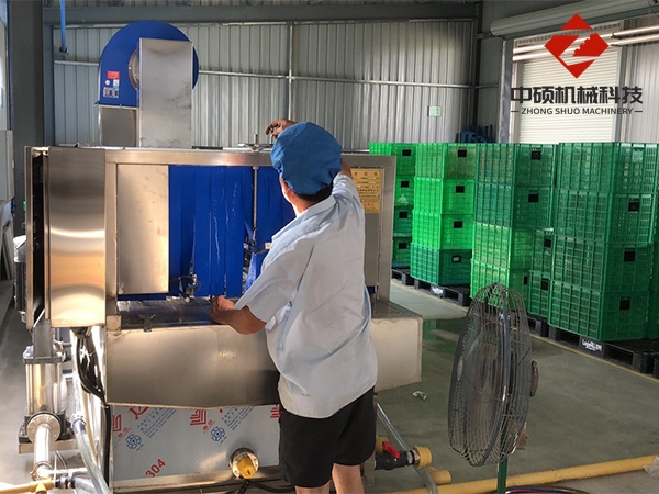 中碩機械貼心的服務(wù)，完善的售后，創(chuàng)百年品牌企業(yè)，做客戶推薦設(shè)備。